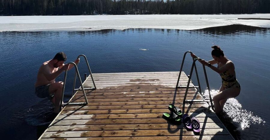 From Helsinki: Hike and Sauna in Sipoonkorpi National Park - Who will enjoy this day most