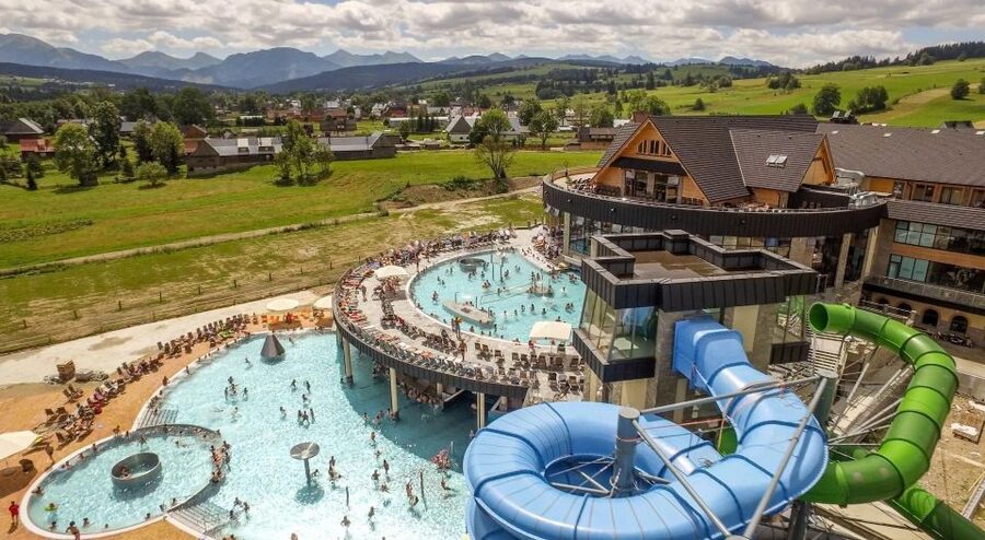 From Krakow: Slovakia Treetop Walk, Zakopane & Thermal Spa - The guide can shape the whole experience