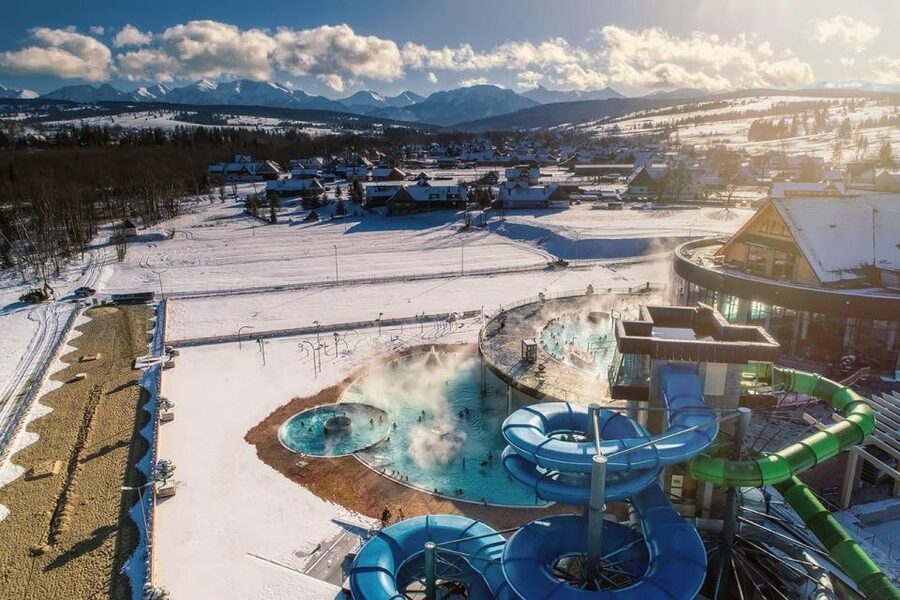 From Krakow: Snowmobile adventure and Thermal Baths tour - A one-hour snowmobile ride in the Tatra Mountains