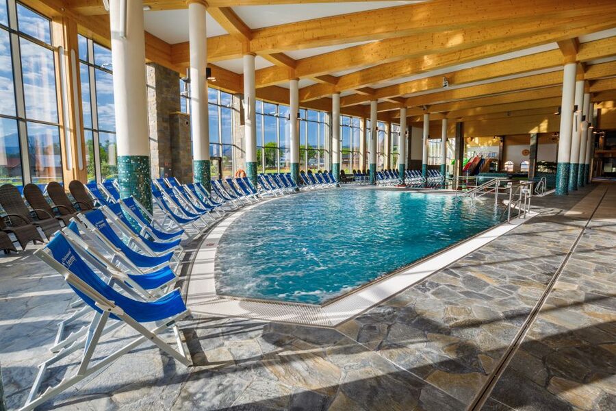 From Kraków: Tatra Mountans Ski Trip and Thermal Baths Visit - Who will enjoy this day most