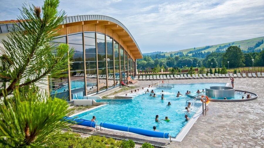 From Kraków; to Białka Thermal Baths private tour - What the $130 price gives you