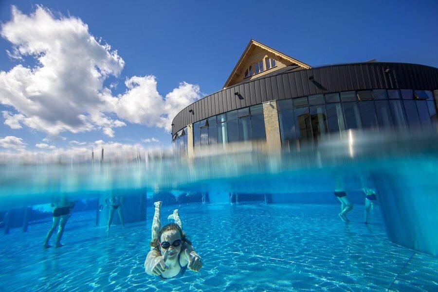 From Krakow: Zakopane City Tour with Thermal Baths - What the driver and guide add