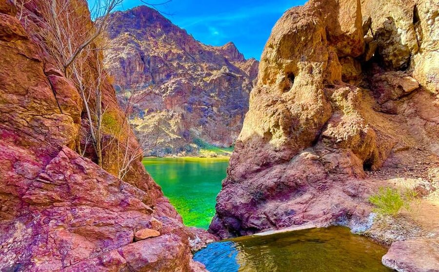 From Las Vegas: Hoover Dam Kayak Trip with 6 Hot Springs - Arizona Hot Springs and the canyon stops