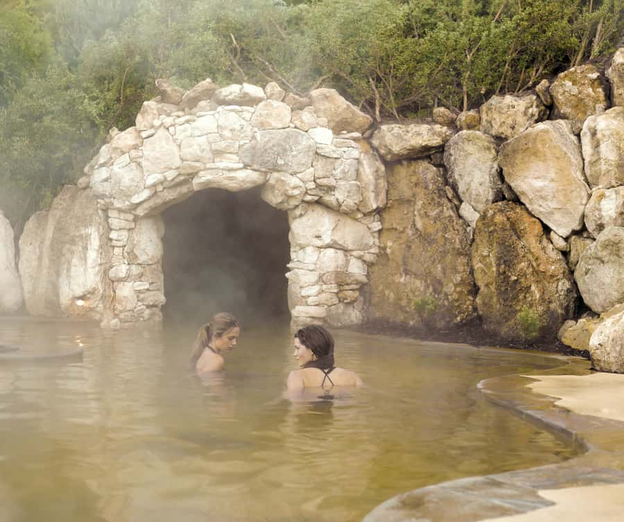 From Melbourne: Peninsula Hot Springs & Bathing Boxes Tour - Four hours at Peninsula Hot Springs