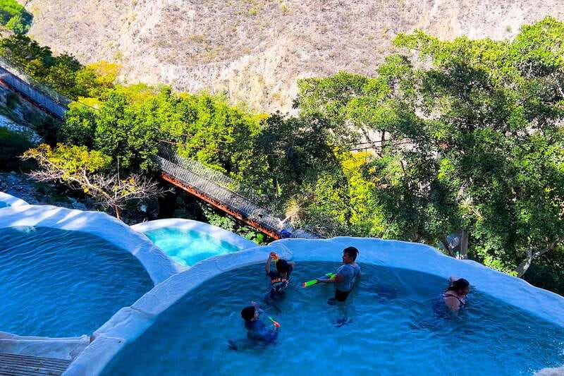 From Mexico City: Tolantongo Hot Springs Day Trip with Guide - Arriving at Tolantongo and getting oriented
