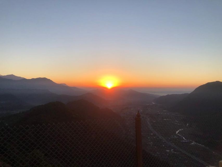 From Pokhara: 5-Day Annapurna Basecamp Trek with Hot Springs - Guides, safety, and the human side