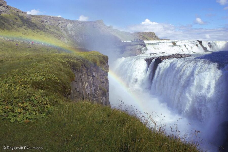 From Reykjavik: Golden Circle Guided Tour & Sky Lagoon Visit - Should you book this Golden Circle and Sky Lagoon day?