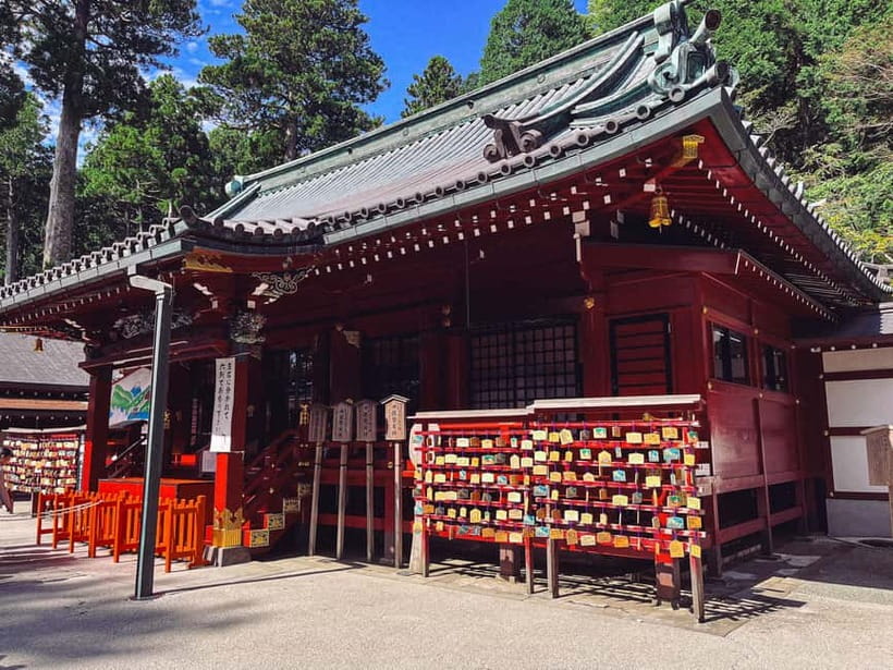 From Tokyo: Private Tour to Fuji/Hakone - Onsen, Art, Nature - A tea stop and the taste of old Hakone