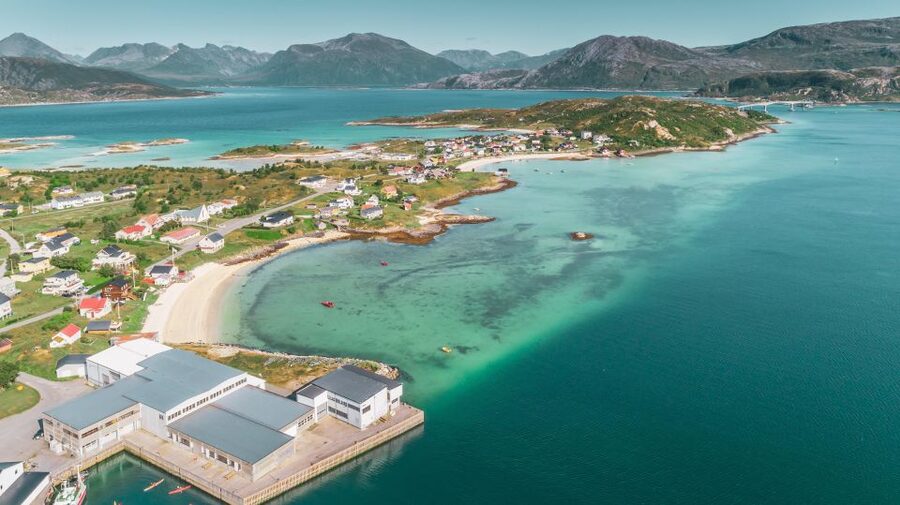 From Tromsø: Kayak trip with lunch and sauna at Sommarøy - Weather, clothing, and who should book