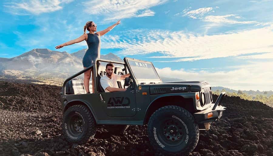 From Ubud: Mount Batur Shared Jeep Sunrise & Hot Spring Tour - Reaching Mount Batur by 4WD jeep