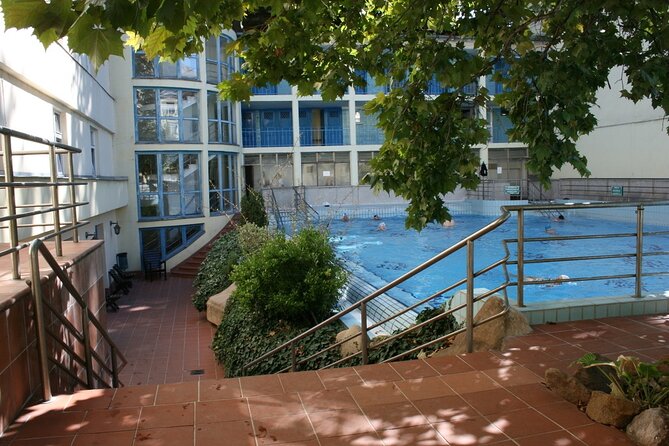 Full-Day Admission to Budapest Lukacs Thermal Bath - Getting there and planning the day