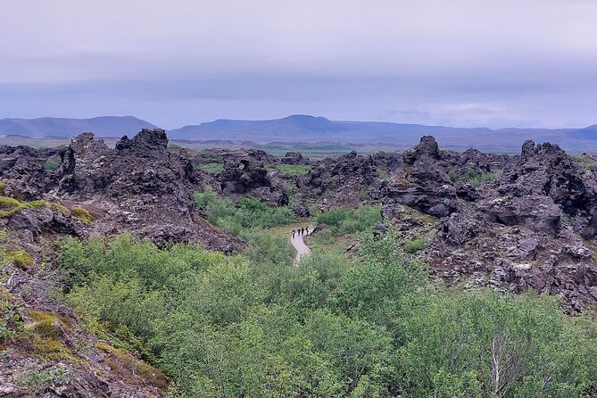 Full day Lake Myvatn Classic tour - Guide quality and the value of local stories