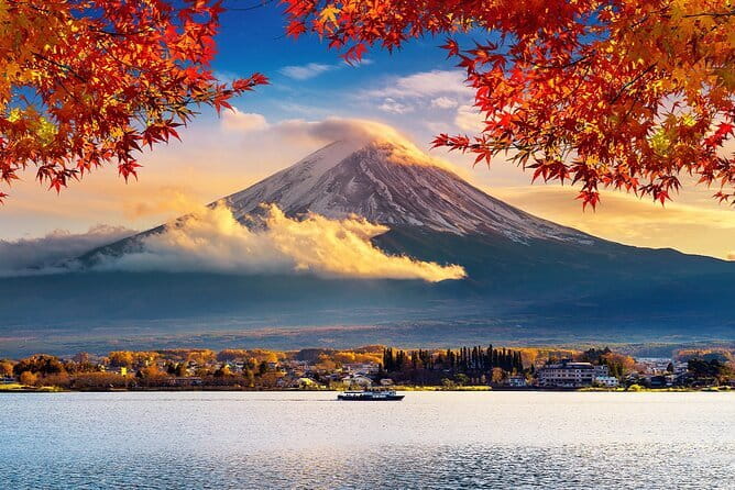 Full Day Tour at Mt. Fuji, Onsen, Lake Kawaguchi and Yamanaka - Mt. Fuji 5th Station from April through September