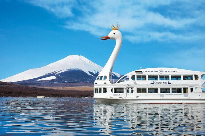 Full Day Tour at Mt. Fuji, Onsen, Lake Kawaguchi and Yamanaka - Arakurayama Sengen Park from October through April