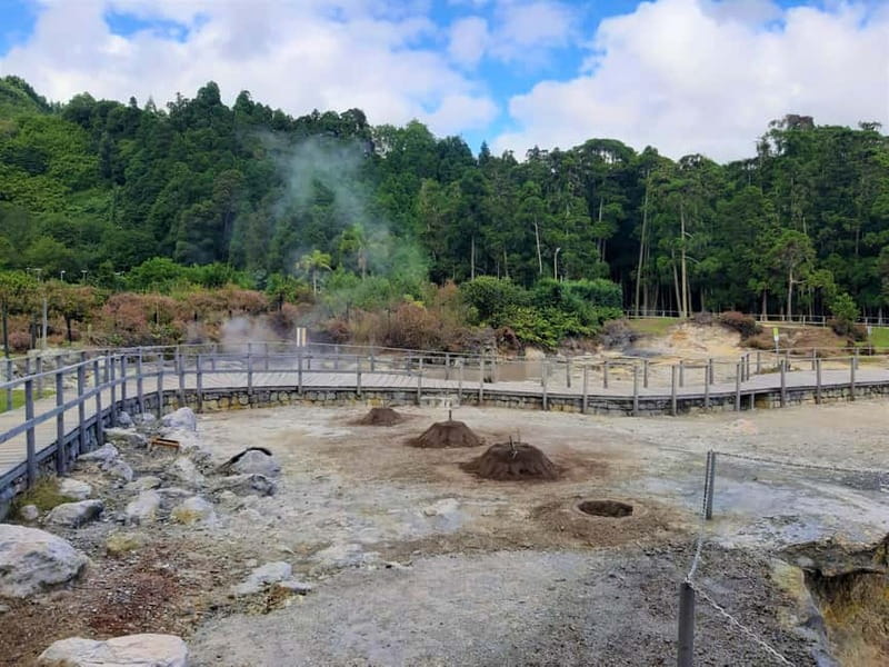 Furnas: Hot Springs, Crater Lake & Geothermal Wonders - Pico do Ferro offers the classic Furnas view