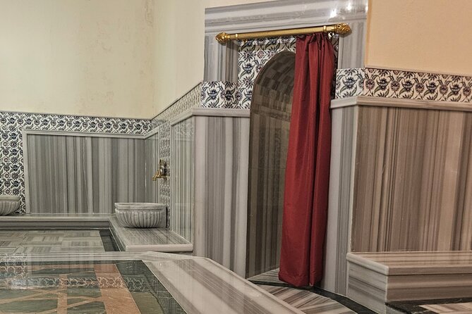 Gedikpasa Historical Turkish Bath Experience in Istanbul - Service, atmosphere, and the small-group setup