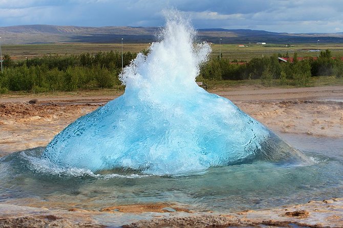 Geyser Waterfalls and Blue Lagoon Day Tour from Reykjavik - Thingvellir National Park and the Mid-Atlantic Ridge