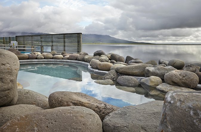 Golden Circle and Fontana Geothermal Spa Day Trip from Reykjavik - Geysir and Strokkur: a reliable burst of water