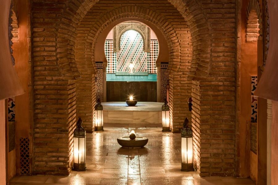 Granada: Hammam Al Ándalus with Massage - Moving through the hot, warm, cold, and steam rooms