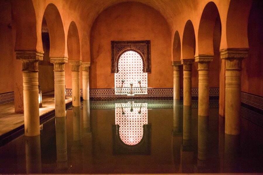 Granada: Hammam Al Ándalus with Massage - The massage option: 15 or 30 minutes