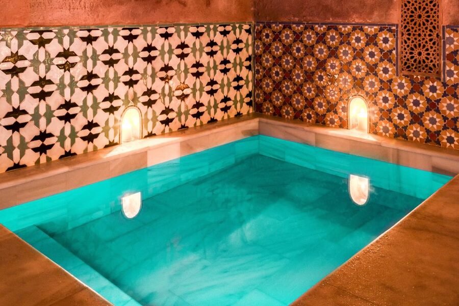 Granada: Hammam Al Ándalus with Massage - Who will enjoy this most?