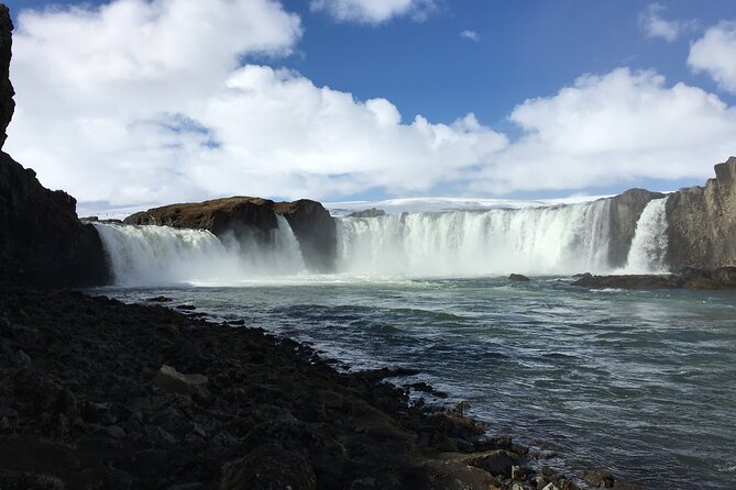 Group: Lake Myvatn and Godafoss Tour From Akureyri Port - Grjotagja Cave and the continental rift
