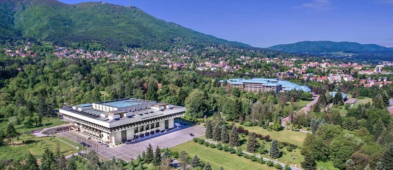 Half Day Tour - Sofia and the mountains with Thermal Spa - Meeting the cathedral at Alexander Nevsky Square