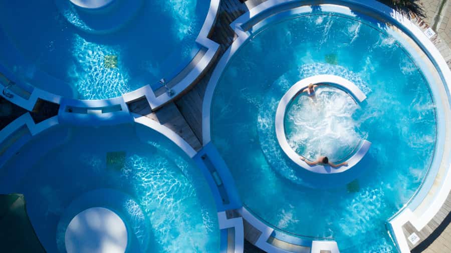 Hanmer Springs: Thermal Pools Single or Return Entry Ticket - Choosing between single entry and return entry