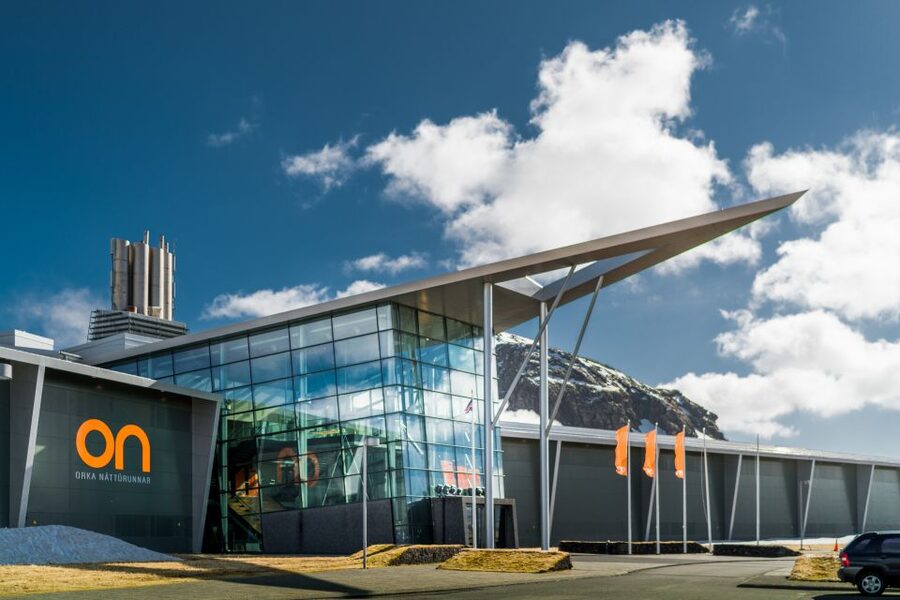 Hellisheiði Geothermal Exhibition: Entry and Audio Tour - Getting to the plant beneath Mount Hengill
