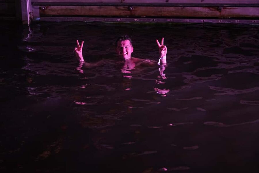 Helsinki: Finnish Ice Swimming & Sauna Training Experience - Entering the cold water at your own pace