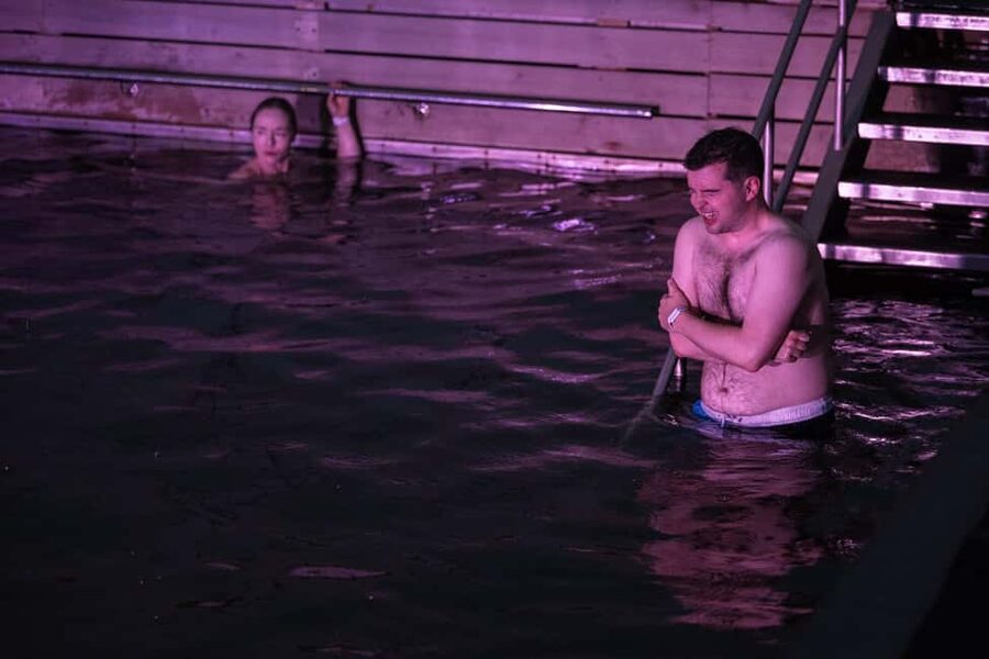 Helsinki: Finnish Ice Swimming & Sauna Training Experience - What the coach adds to the experience