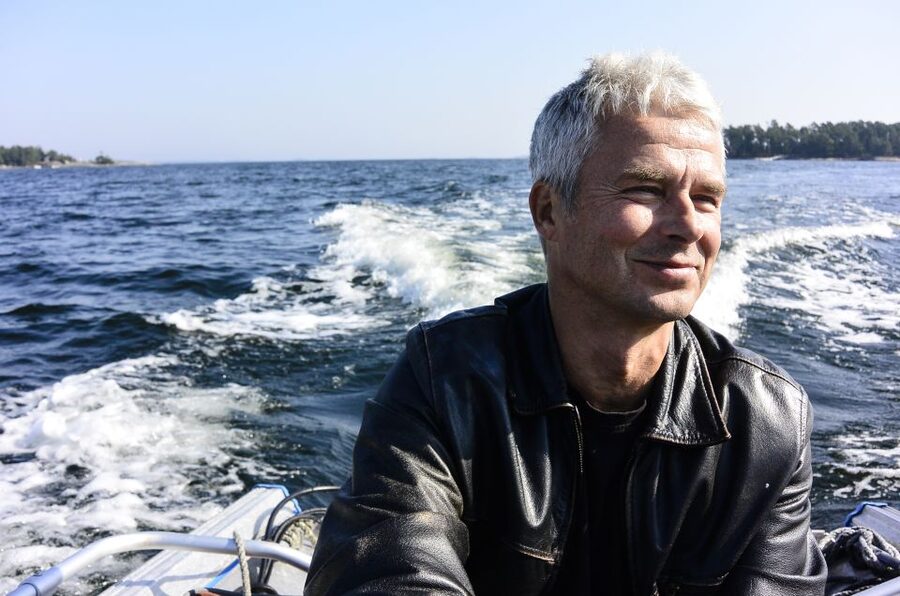 Helsinki: RIB Tour to Local's Cottage with BBQ and Sauna - Leaving Helsinki by RIB boat