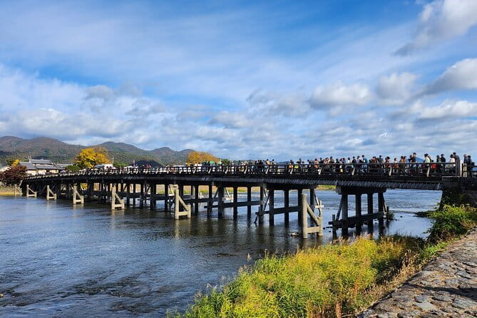 Himeji Castle, Arima Onsen & Mt. Rokko: 1-Day Bus Tour from Osaka - Senhime Gozen: convenient fuel for a long day