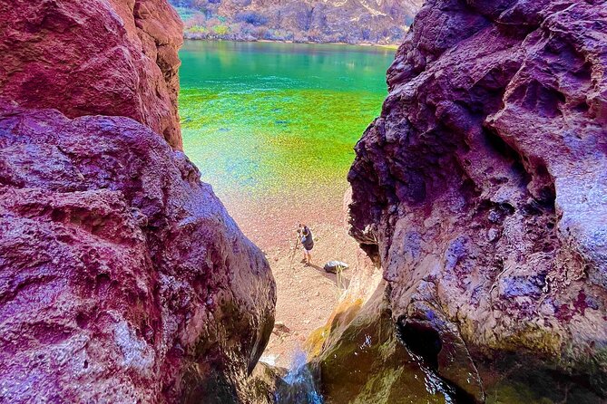 Hoover Dam Kayaking Trip, 6 Hot Springs, 6 Caves, 4 Waterfalls - The restricted road and launch beneath Hoover Dam