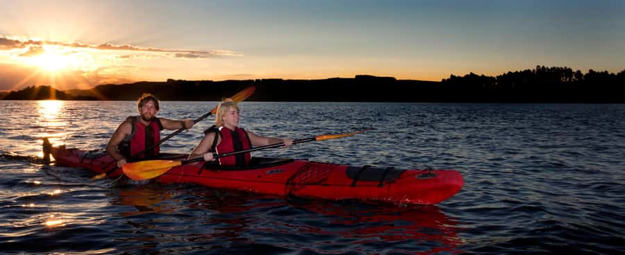Hot Pools Kayak & Evening Barbecue - Why this Lake Rotoiti outing works so well
