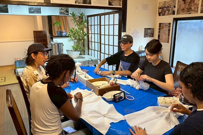 Hot Spring Dyeing Workshop in Beppu - A friendly class with room for questions