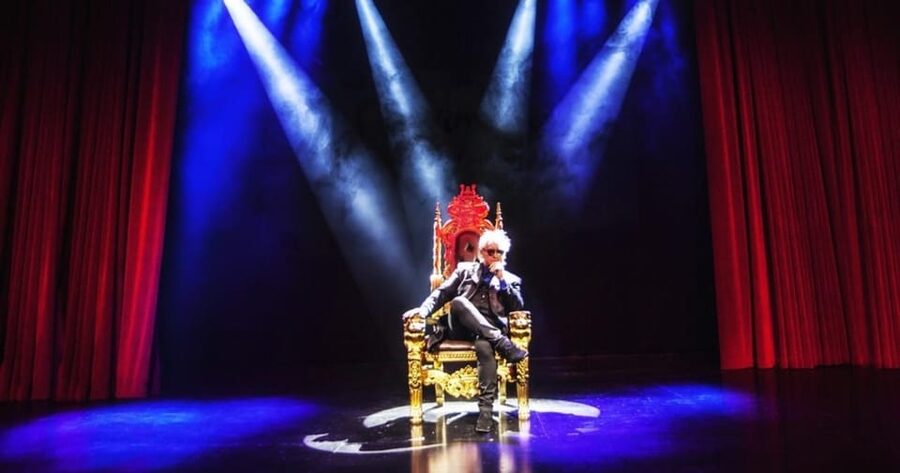 Hot Springs: The Maxwell Blade Theatre of Magic - What happens during the Maxwell Blade Show