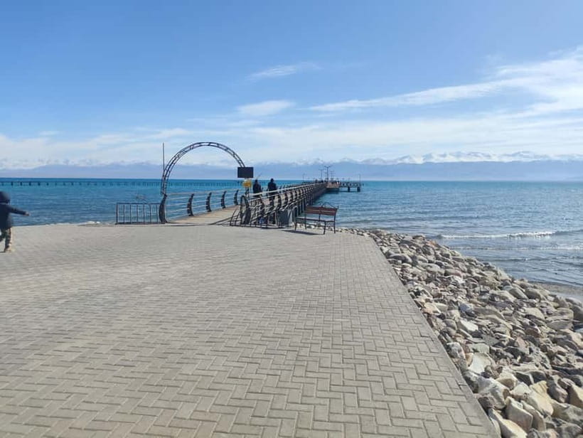 Issyk Kul Adventure: Lake Swim, Hot Springs & Ruh Ordo Tour - Reaching the lake and taking to the water