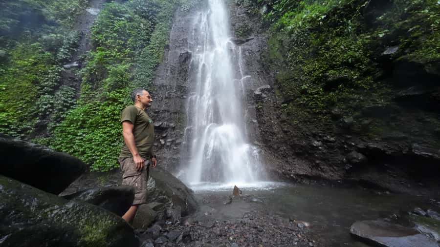 Jakarta: Waterfalls, Volcano, White Crater, Tea, Hot Spring - White Crater, hot springs, and the small details that matter