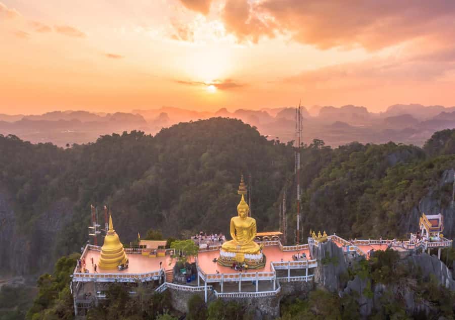 Ko Lanta: Private Tiger Cave, Hot Spring & Emerald Pool Tour - Tiger Cave Temple and the 1,237 steps