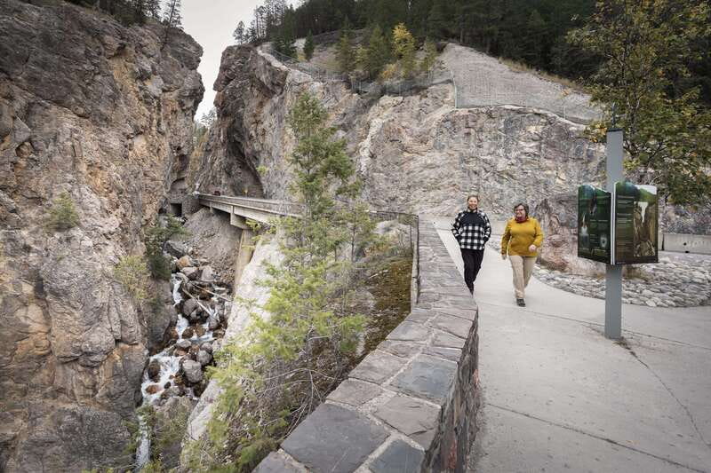 Kootenay: From Icy Mountain Rivers to Steamy Hot Springs - Why this Kootenay day trip is worth considering