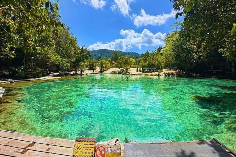 Krabi: Emerald Pool, Hot Springs, and Kayaking Tour - A simple Thai buffet at midday