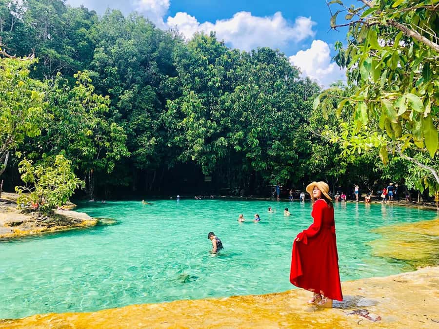 Krabi: Klongtom Hot Spring, Emerald Pool and Tiger Cave Tour - What to pack for the three stops