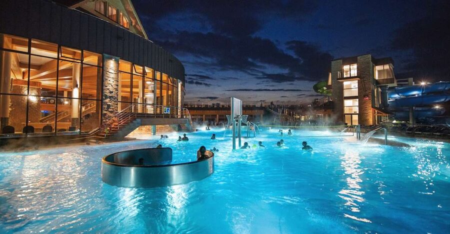 Krakow: Chocholowskie Baths with Ticket and Transportation - Three hours among the pools and saunas