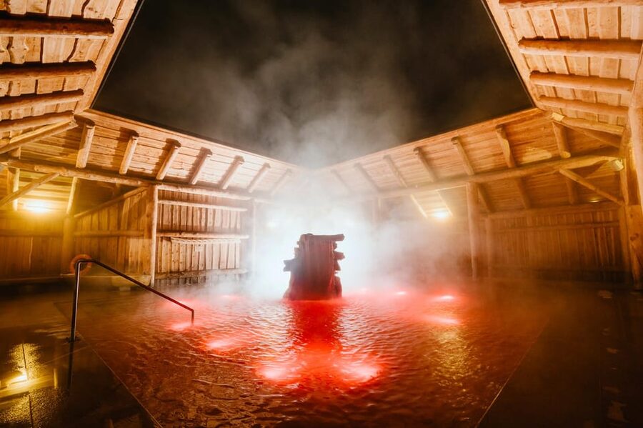 Krakow: Zakopane Cable Car, Vodka, Cheese & Hot Springs Tour - Chochołów and the wooden houses of Podhale