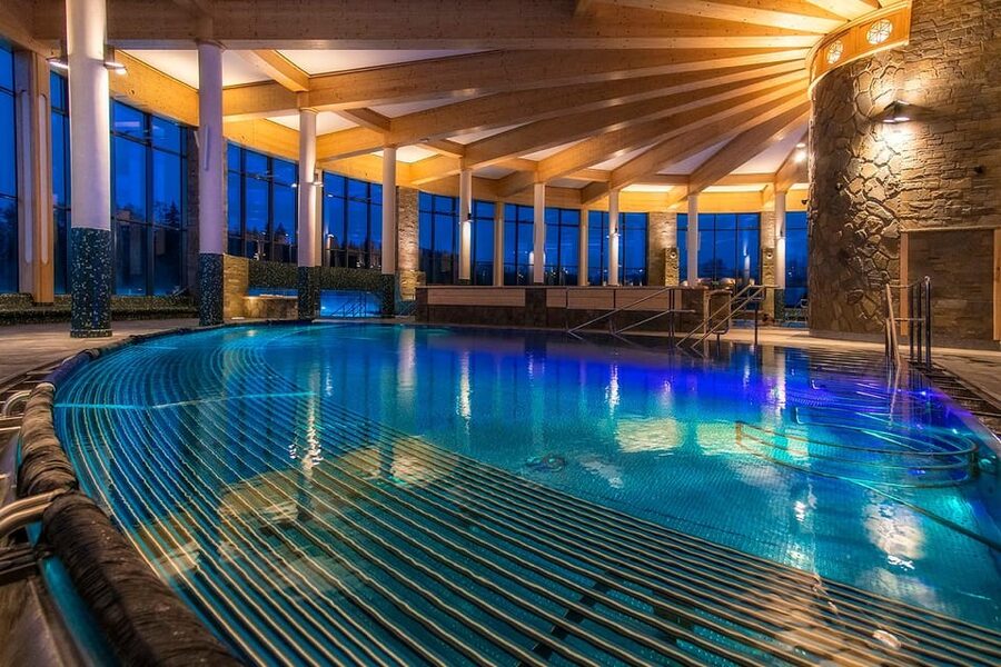 Krakow: Zakopane-Thermal Bath(Evening Time)with Hotel Pickup - Three hours at Chochołowskie Thermal Baths