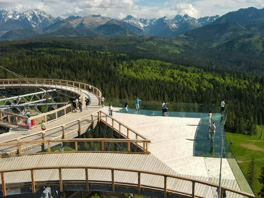 Krakow: Zakopane, Thermal Baths and Gorce Park Treetop Walk - Local cheese and regional drinks