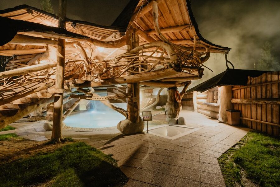 Krakow: Zakopane, Thermal Baths and Gorce Park Treetop Walk - Relaxing in natural thermal pools