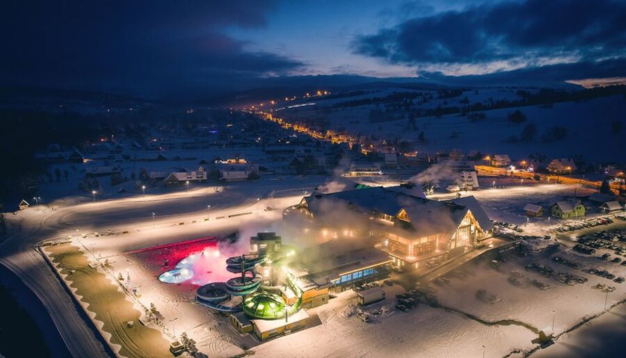 Kraków: Zakopane Tour, Cable Car & Thermal Baths - Wooden huts, smoked cheese, and local drinks