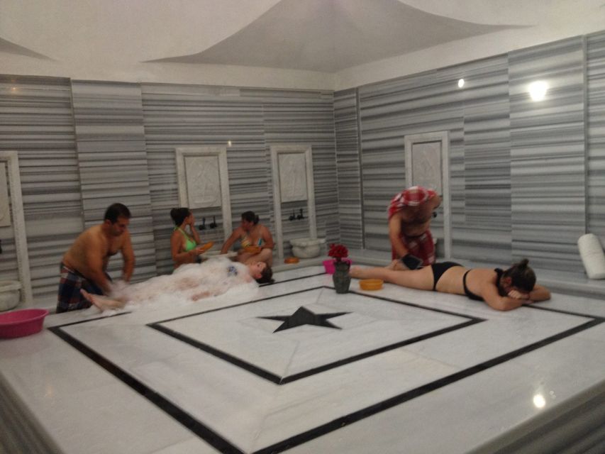 Kusadasi: Traditional Turkish Bath Experience - Arriving, changing, and settling in
